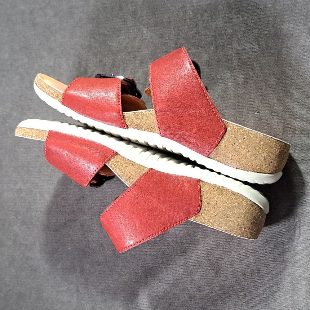 Josef Seibel Natalya 15 Red Dbl Leather Buckle Strap Sandals VG EU 37 US 6-6.5 - Picture 11 of 16